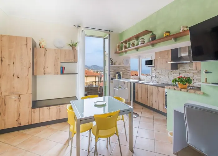 Apartment Matty's - Center - Sea View - Free Parking - Strategic Area Sanremo