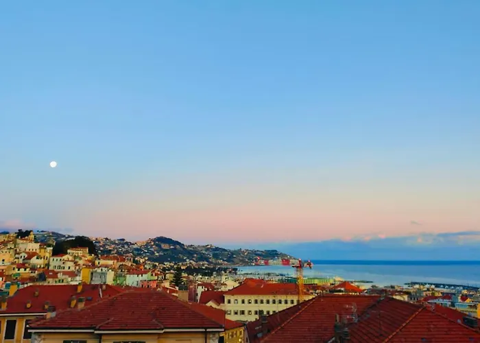 Matty's - Center - Sea View - Free Parking - Strategic Area Apartment