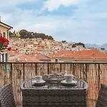 Matty's - Center - Sea View - Free Parking - Strategic Area Apartment *